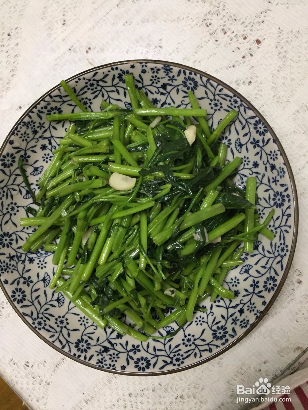 鲜嫩的空心菜的做法