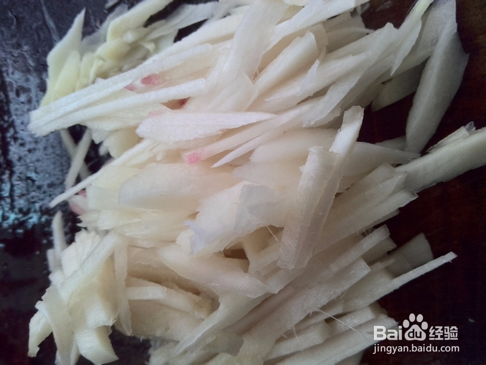 姜丝豆腐草鱼汤