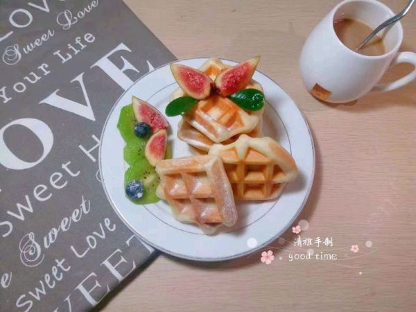 奶香豆沙华夫饼配缤纷鲜果