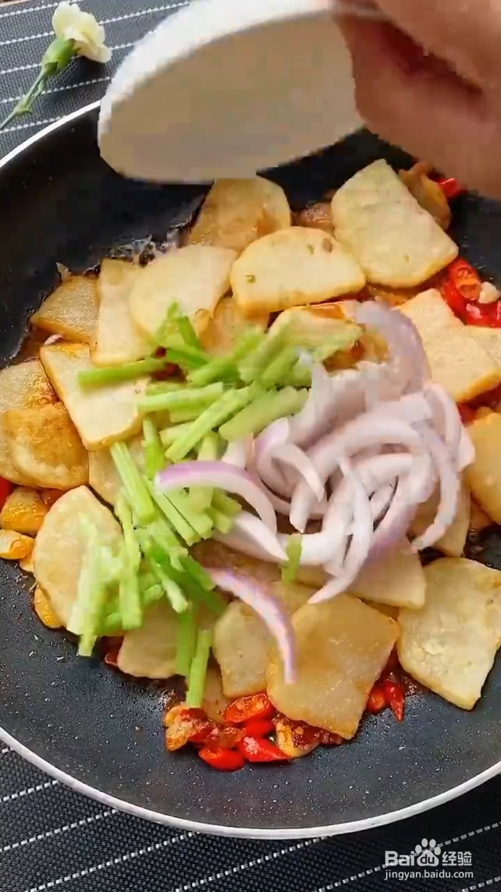 如何制作干锅土豆片