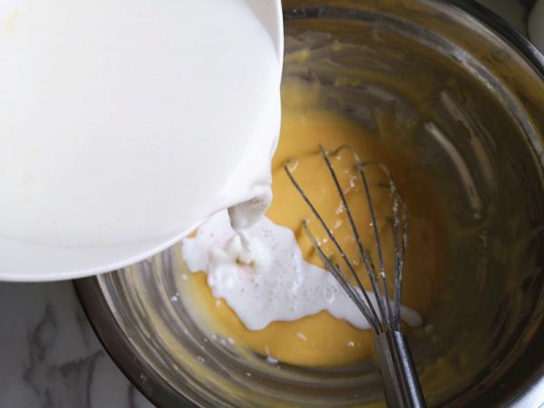 渐变可可千层蛋糕