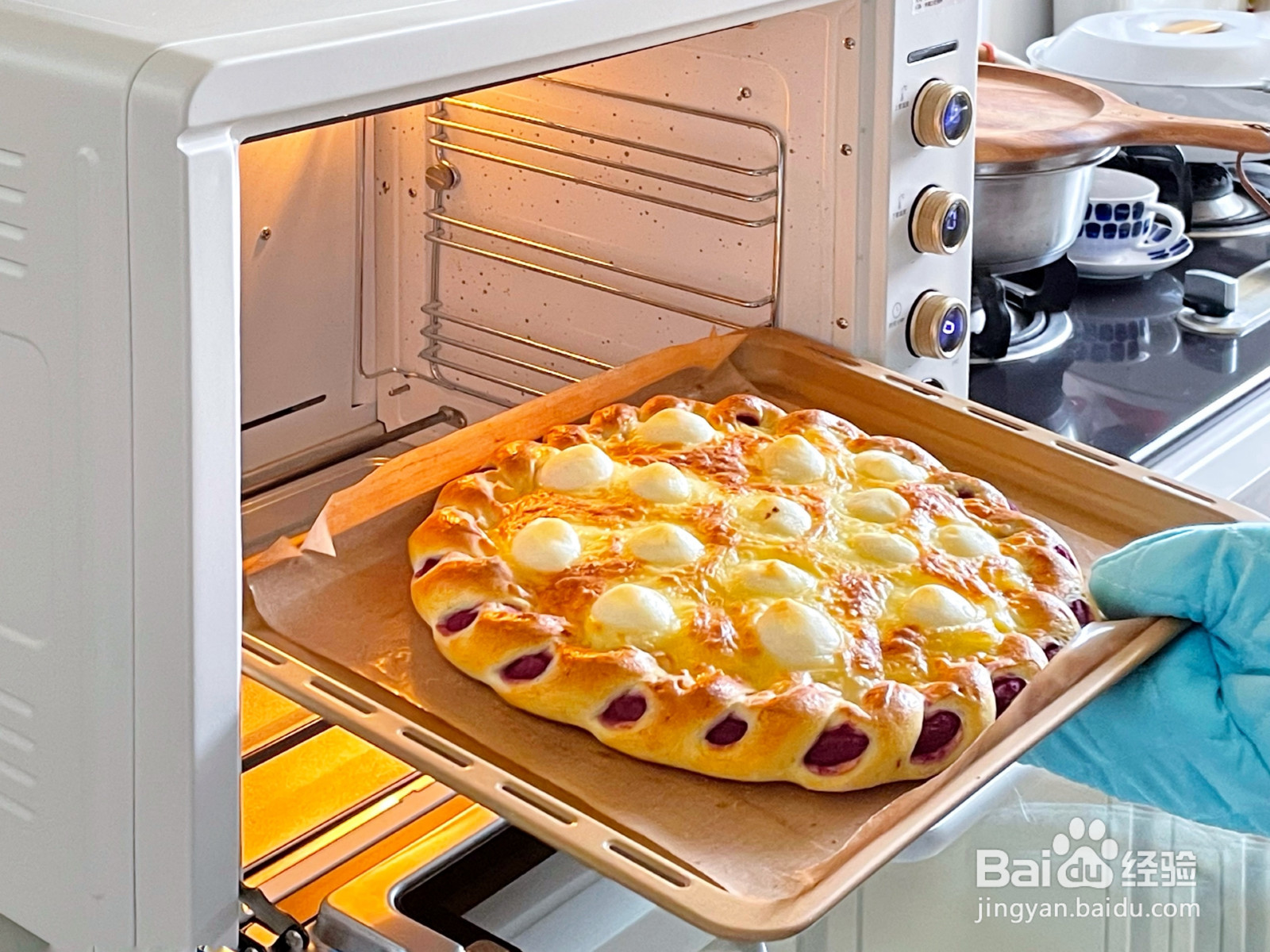 旋风卷边麻薯肉松披萨的做法