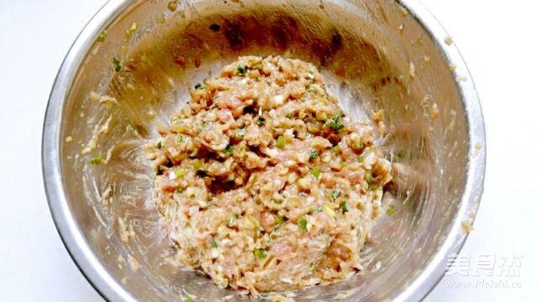 榨菜鲜肉月饼