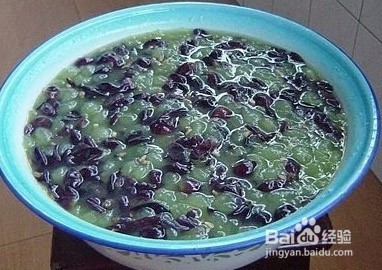 在家学做葡萄酒,比买的更好喝,以后都自己做了