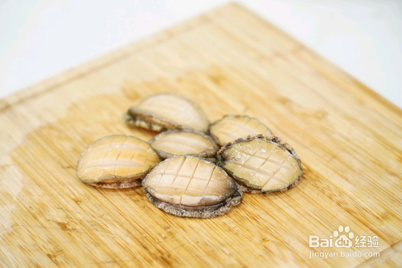 金汁鲍鱼松茸鸡汤的做法