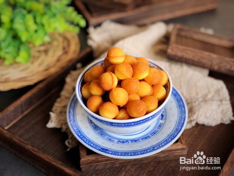 怎么做出超松软的迷你蛋糕球