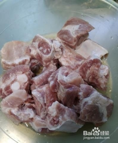 莲藕排骨汤--美食教程