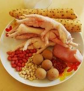 美容山药杂豆煲鸡脚