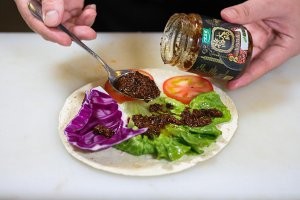 如何做卤肉饭酱手抓饼