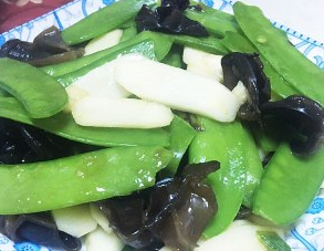 荷兰豆炒山药的做法