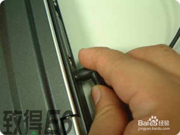 笔记本进液体了怎么办？