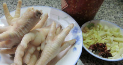 鱼香鸡爪的做法