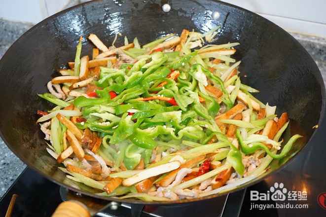 青椒炒香干做法