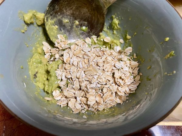 牛油果燕麦饼干