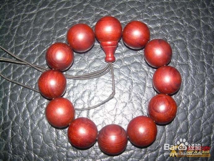 初级玩家，请区分仿制印度小叶紫檀手串