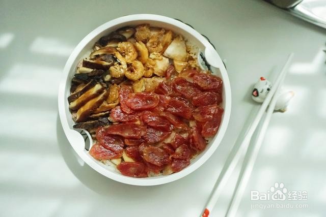 家庭自制蒸的腊味煲仔饭
