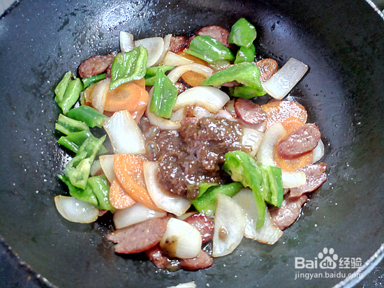 黑胡椒酱牛肉肠意面