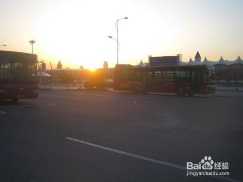 怎样在穿梭车流中跟踪拍夕阳