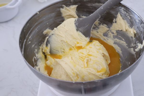 百香果蓝莓磅蛋糕