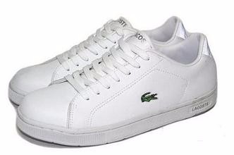 如何清洗白色的鞋子