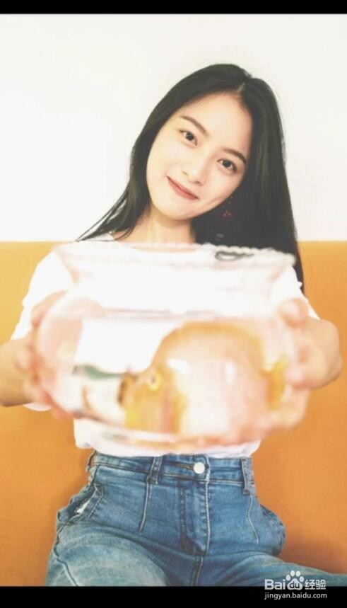 教你用手机和金鱼缸拍出创意大片