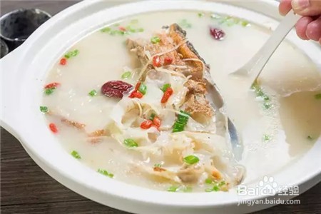 怎样制作酸菜鱼头汤