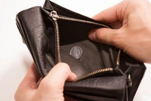 7个理财技巧， 坚持2个就能摆脱“月光” 。