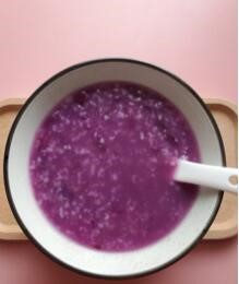 怎么做一道美味的紫薯粥 ?
