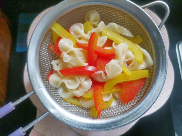 鹅肝花生酱拌面