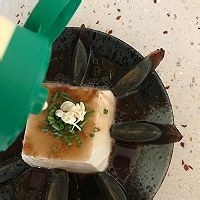 如何制作蛋黄酱皮蛋拌豆腐