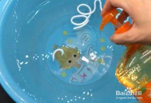 羽绒服该如何正确清洗?