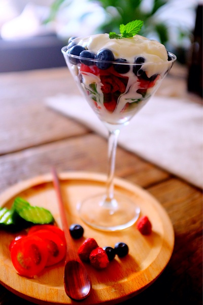 果酱雪顶彩虹杯