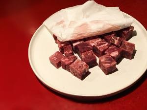 怎么做黑胡椒牛肉粒