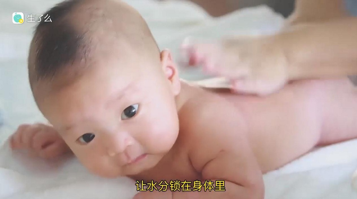 怎么让宝宝爱上洗澡？