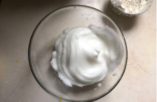 宝宝爱吃的香酥鸡蛋饼干