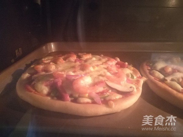 鲜虾火腿披萨