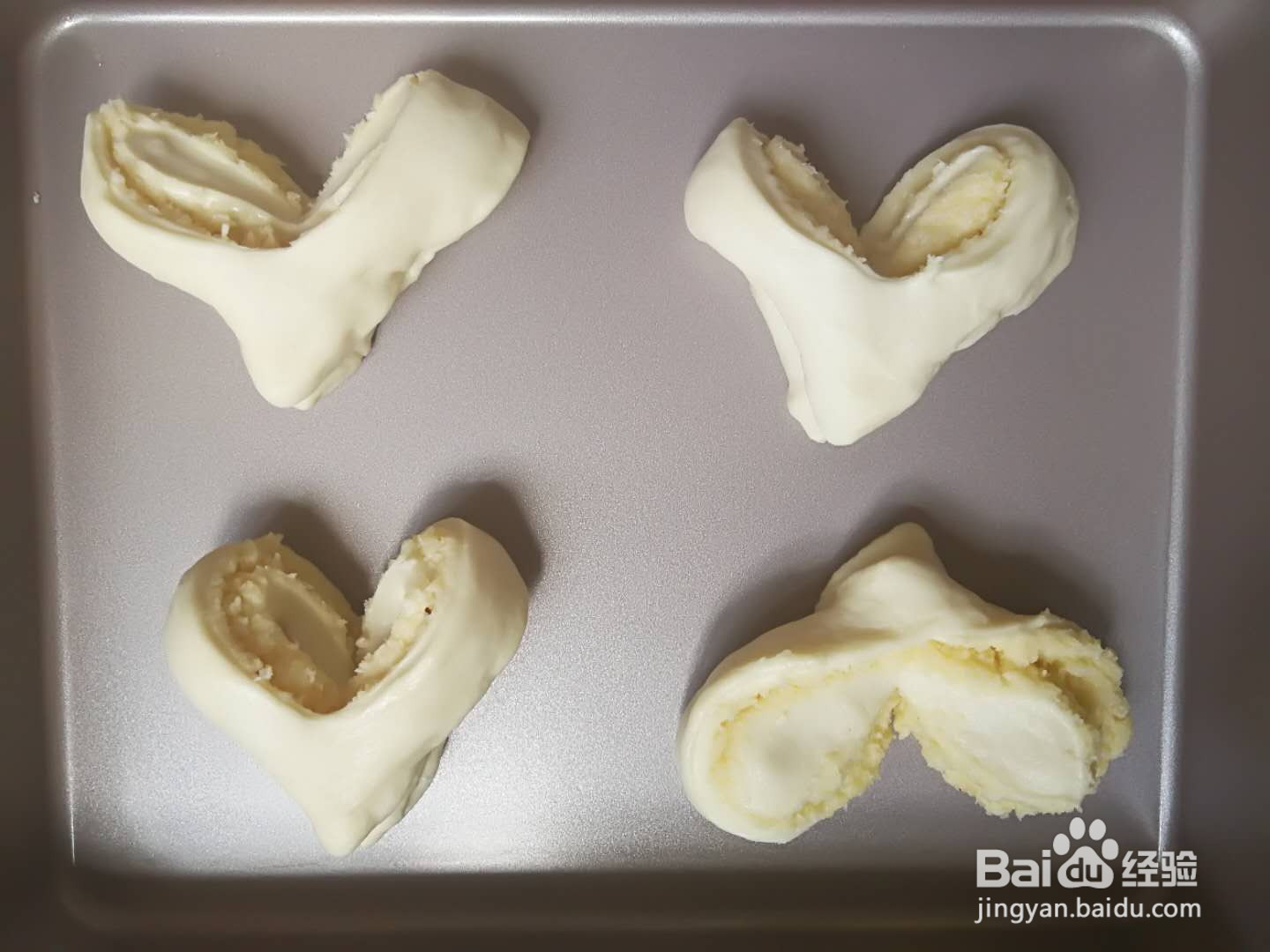 心形椰蓉面包的做法