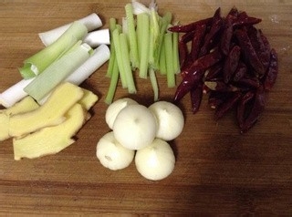 在家自制川蜀名菜——水煮鱼