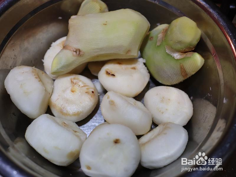 广式红焖带皮羊肉的做法