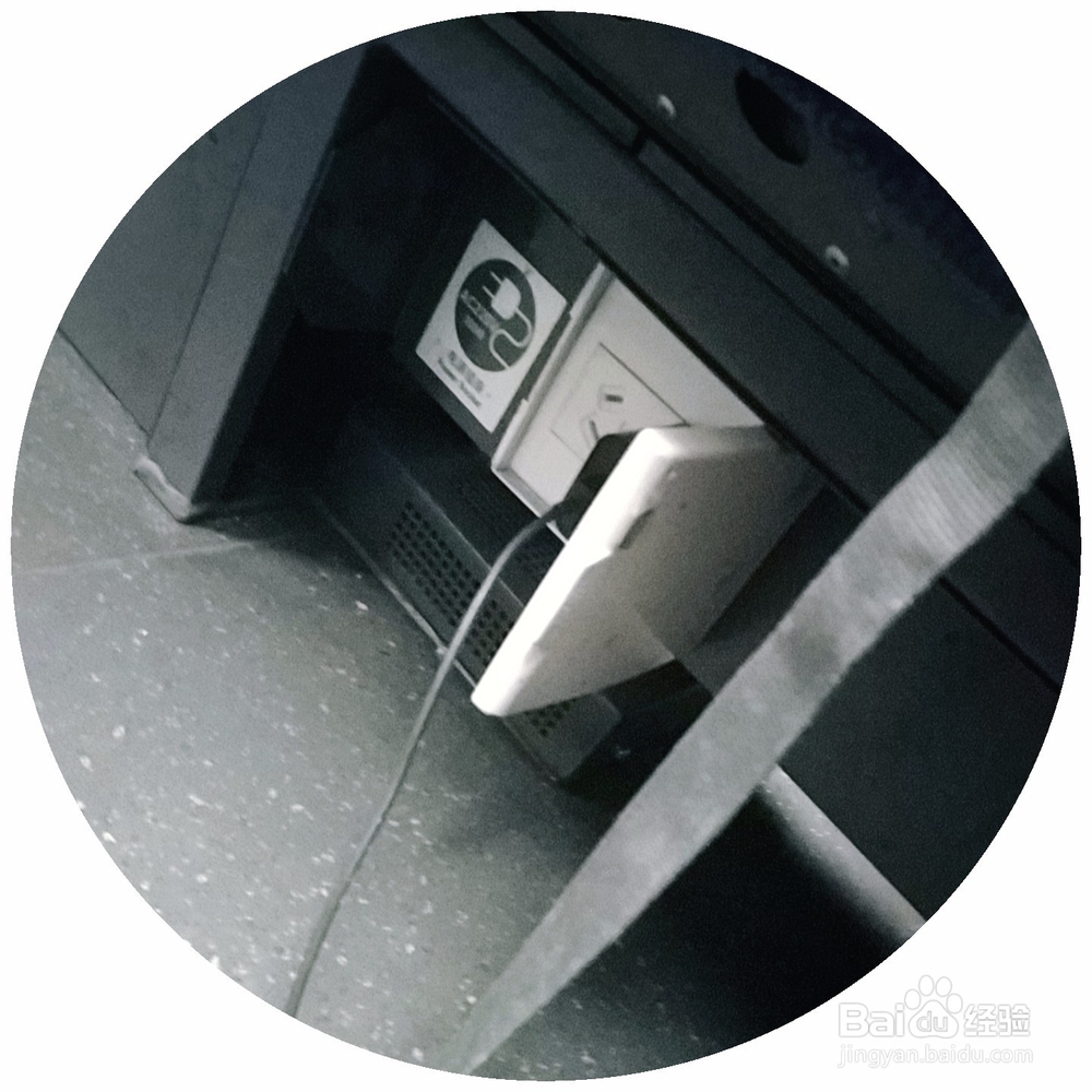 高铁车厢有哪些设计的非常好的细节?