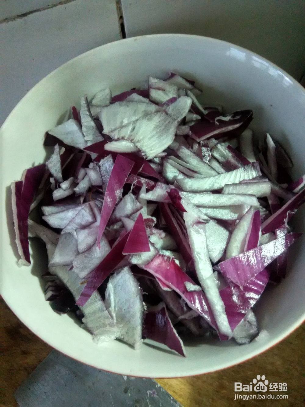 风干肠炒紫洋葱香菜