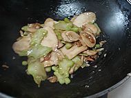 虾米炒鸡腿菇做法