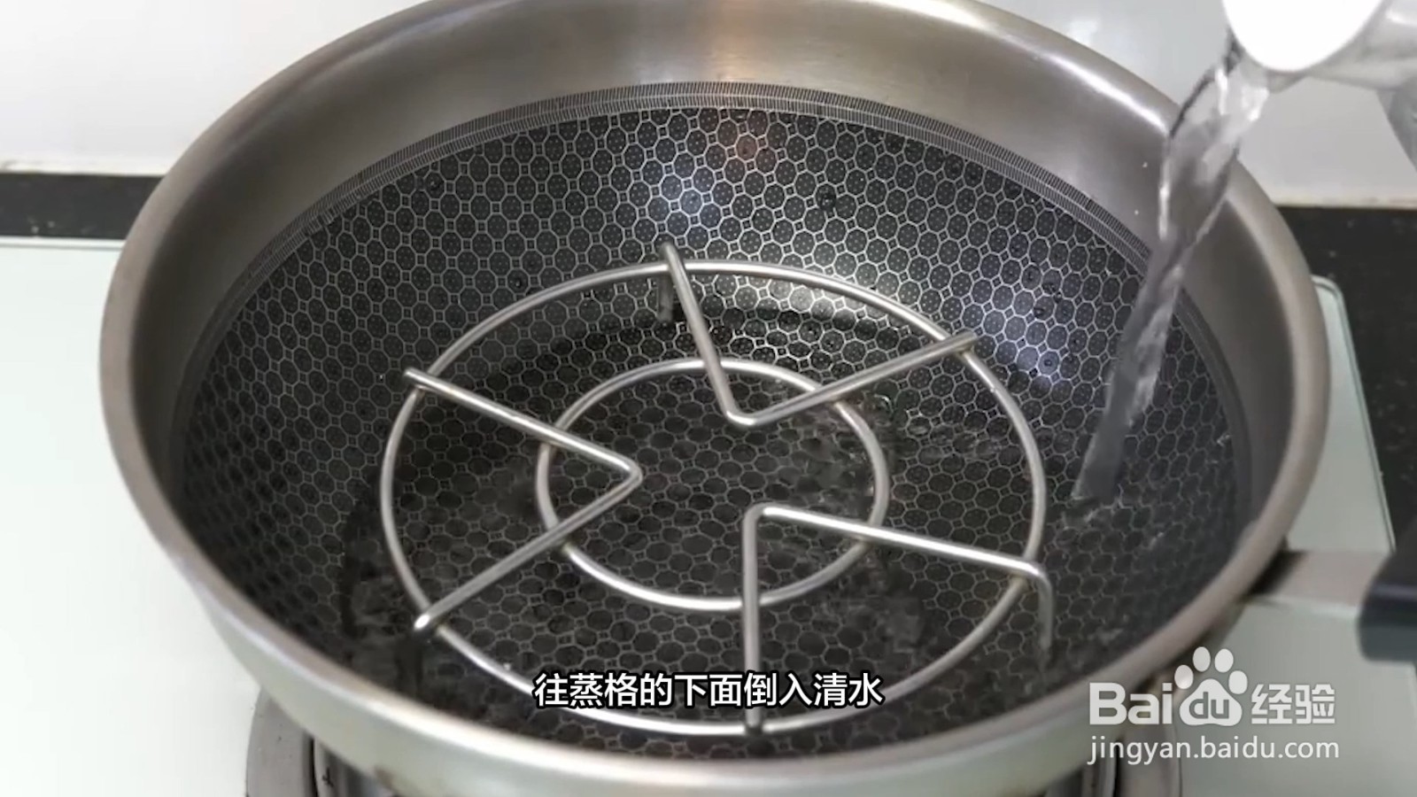 衣服毛领压变形了怎么恢复