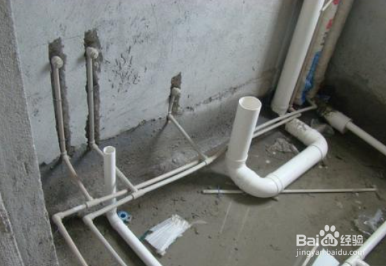 换水管后有很浓胶水味