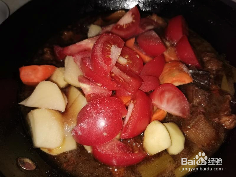 西红柿土豆炖牛腩的做法