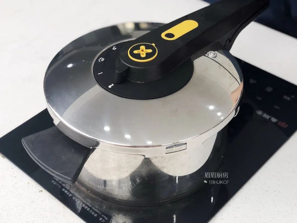 南瓜小米红枣粥