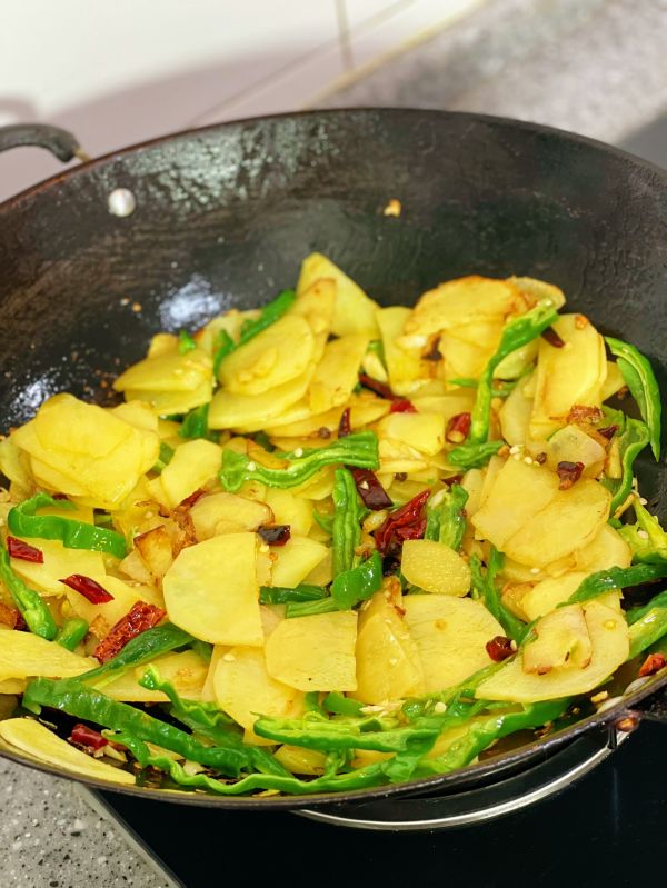 青椒炒土豆片儿