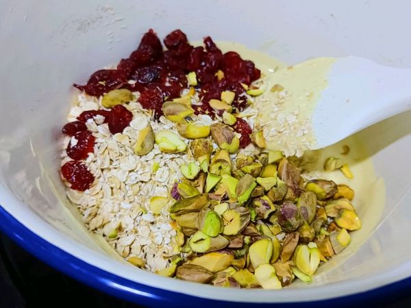 开心果燕麦巧克力甜甜圈