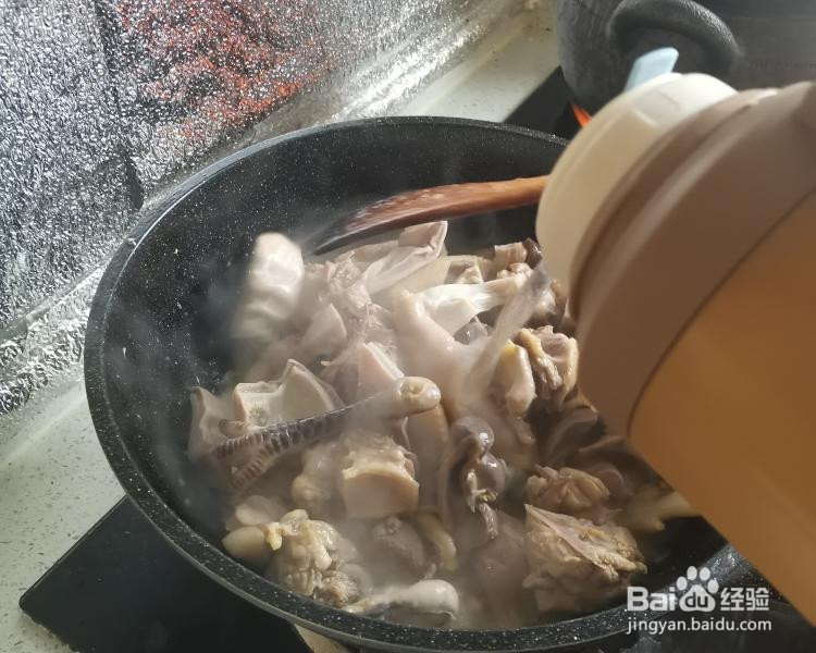 简单鲜美的老母鸡汤的做法