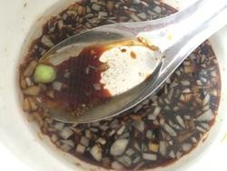 凉菜：生椒凉拌黑木耳